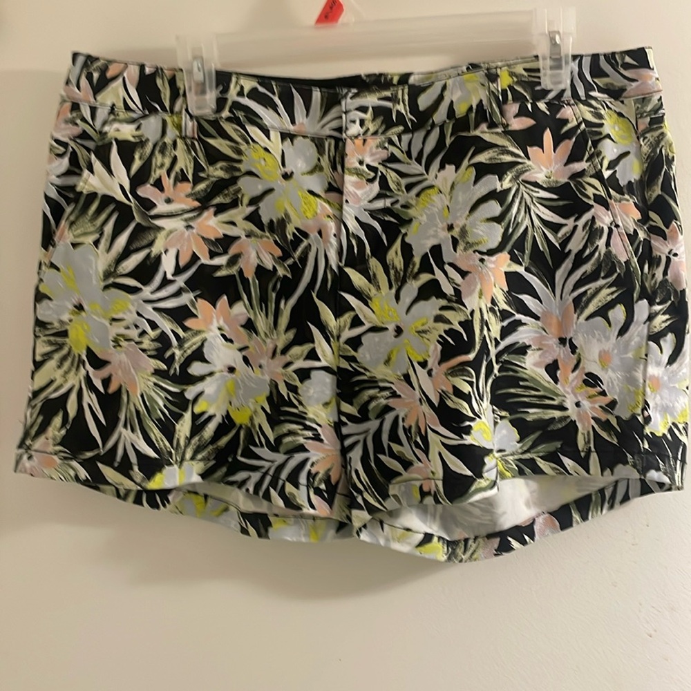 Volcom floral FROCHICKIE SHORTS size 32 NWOT